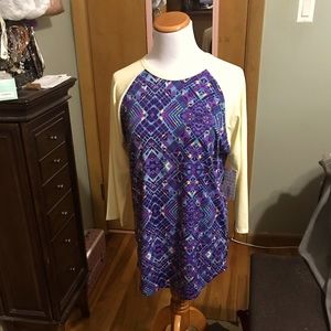 Lularoe Randy tee